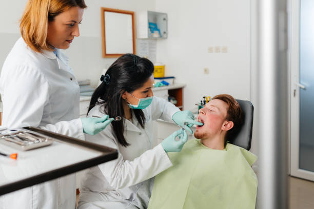 Best Tooth Infection Emergency Dentist  in Stryker, OH